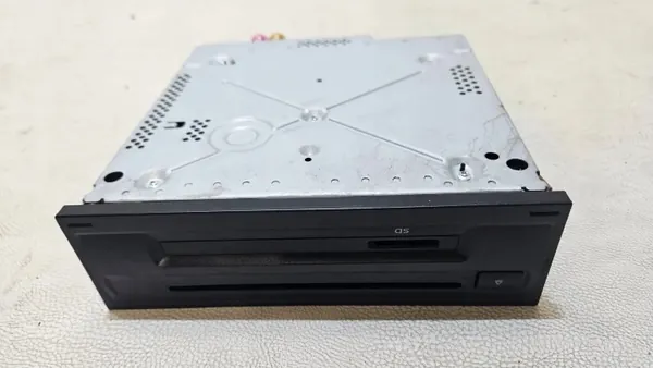 GPS-navigointilaite OEM 3Q0035844B VW Tiguanille image 3