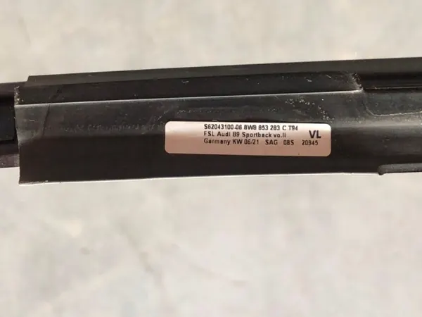 OEM 8W8853283C Vänster Fram-Skrapremsa Audi A5 image 8