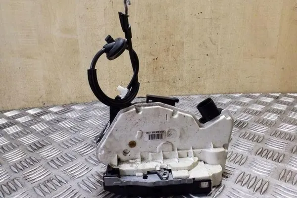 VW TIGUAN Dörrlås Bakvänster 5N0839015A image 4