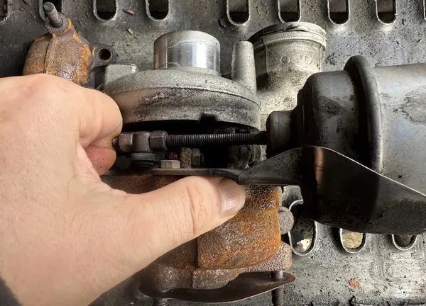 Volkswagen OE 038253010B Turbo image 9