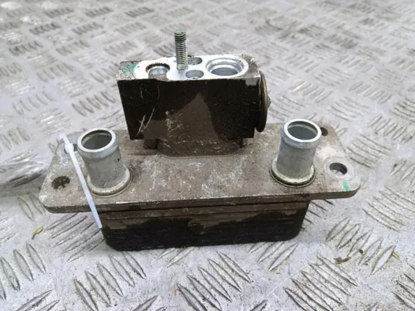 Refroidisseur d'huile Tesla Model S OEM 1019540-00-C image 2