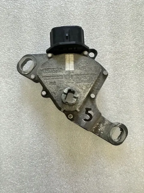 Sensor de mudanças Toyota OEM 89451-10010 para Híbridos image 2