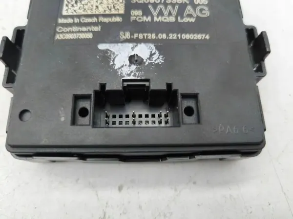 Module de contrôle des feux Audi Q2 2022 OEM 3Q0907338K image 6
