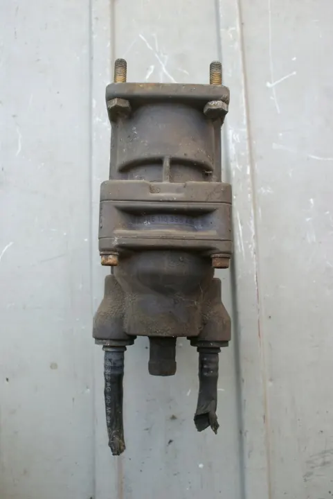 Brake Pedal Valve BOSCH 0481064205 image 3