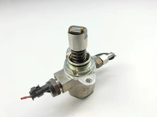 Hochdruckkraftstoffpumpe Volkswagen Polo V 6R image 3