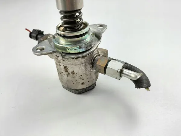 Hochdruckkraftstoffpumpe Volkswagen Polo V 6R image 4