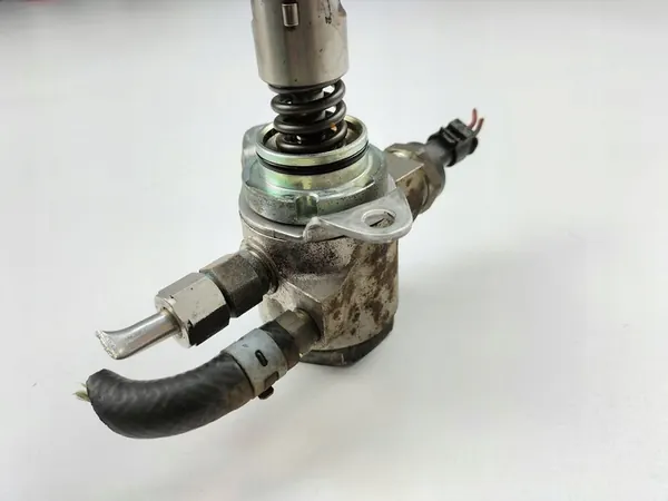 Hochdruckkraftstoffpumpe Volkswagen Polo V 6R image 5