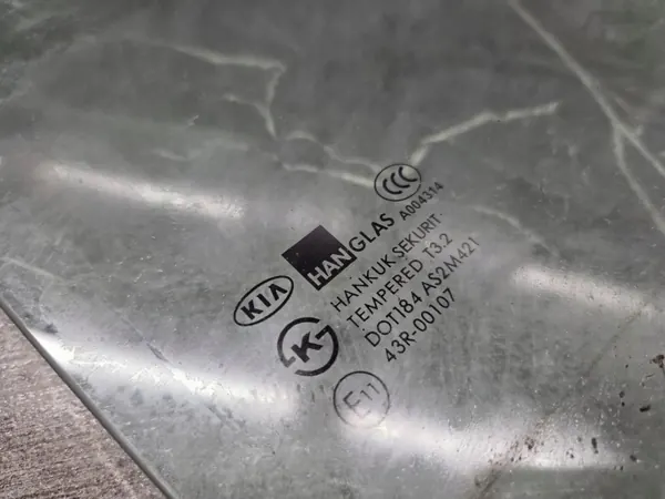 Ventana trasera izquierda usada OEM Szyba lewy tyl Kia RIO image 6