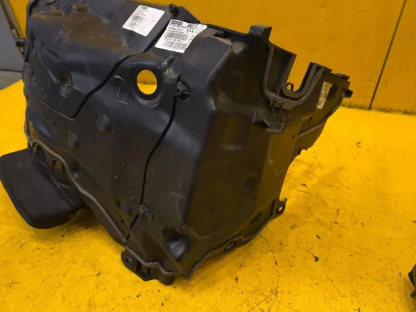 Mercedes-Benz GLE W167 Cubierta Tabique OEM A1678310101 image 7