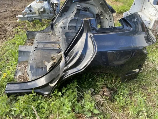 Mercedes-Benz EQC 2022 taka vasen sivupaneeli OEM 253227 image 2