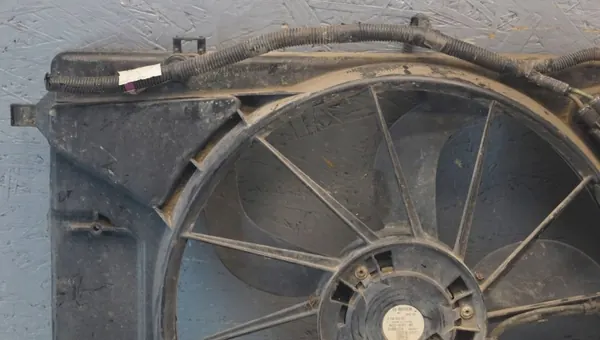 Kühlerlüfter Ford OE BK21-8C607-BA - Gebraucht image 3