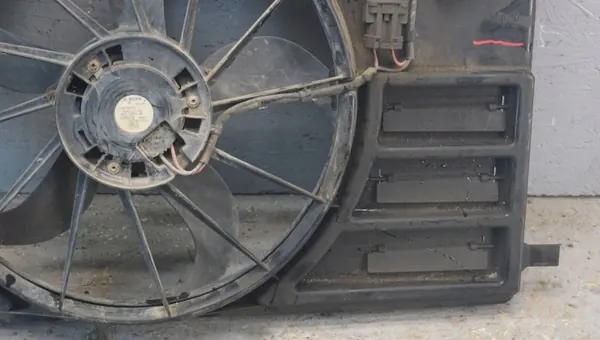 Kühlerlüfter Ford OE BK21-8C607-BA - Gebraucht image 6