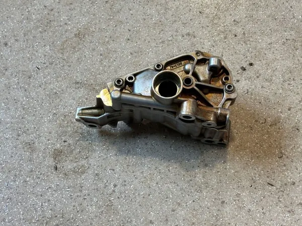 Pompe à huile BMW d'occasion OEM 7846388 M3 F80 image 5