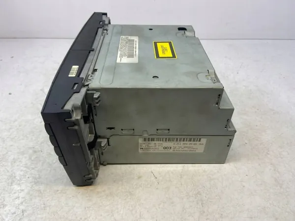 Mercedes-Benz Navigationsradio OEM A2118702989 image 9