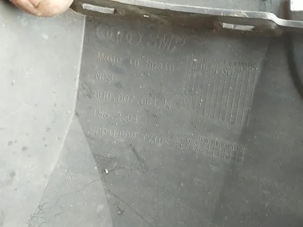 Framstötdämpare Audi Q3 2015- image 4