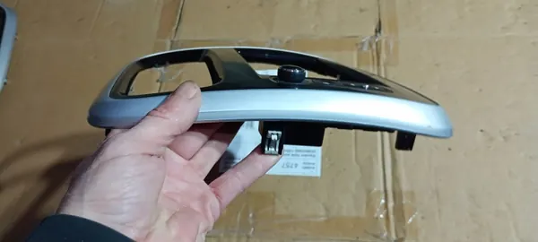 Cadre Radio OEM 1259594X pour Trafic Vivaro Talento image 4