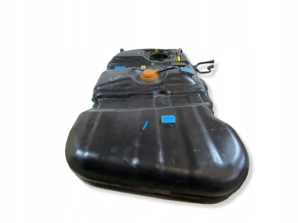 Hyundai Santa Fe Polttoainesäiliö OEM 31161S2250 image 9