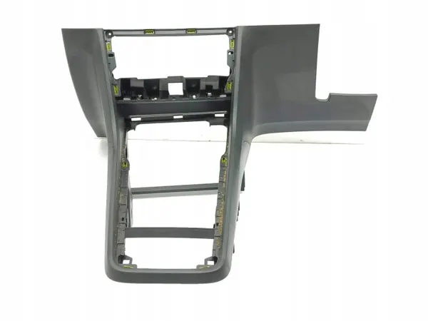 SEAT Ateca 2017 keskikonsolin koriste OEM 577863681 image 2