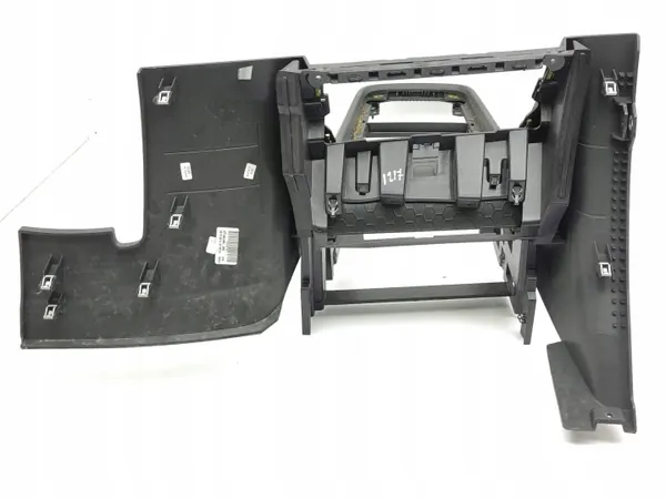 SEAT Ateca 2017 keskikonsolin koriste OEM 577863681 image 7