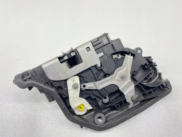 Vordere Rechte Türschloss BMW F45 F46 G11 i3 X1 F48 X5 F15 X2 F39 F16 OEM image 7