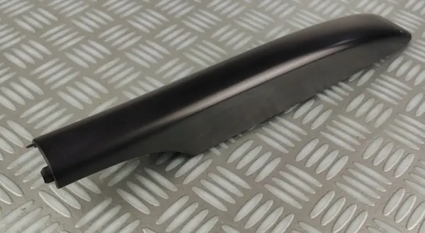 OEM 9682132077 Cache Rail Droit Arrière Peugeot 308 SW image 3