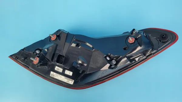 MERCEDES W206 C200 Linker Achterlamp A2069063300 image 2