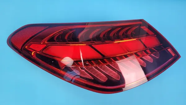 MERCEDES W206 C200 Linker Achterlamp A2069063300 image 6