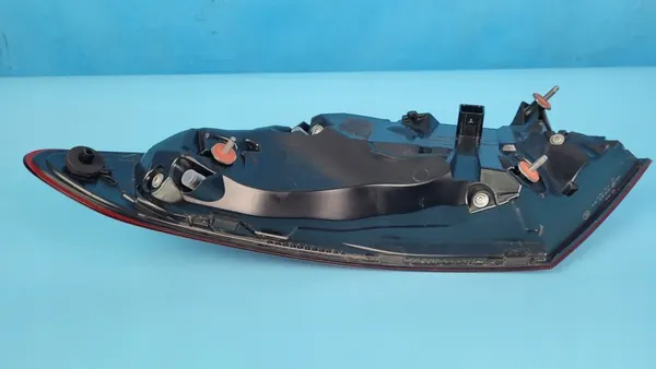 MERCEDES W206 C200 Linker Achterlamp A2069063300 image 9