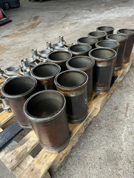 Manga de cilindro Cursor 10 Iveco Stralis E5 image 1