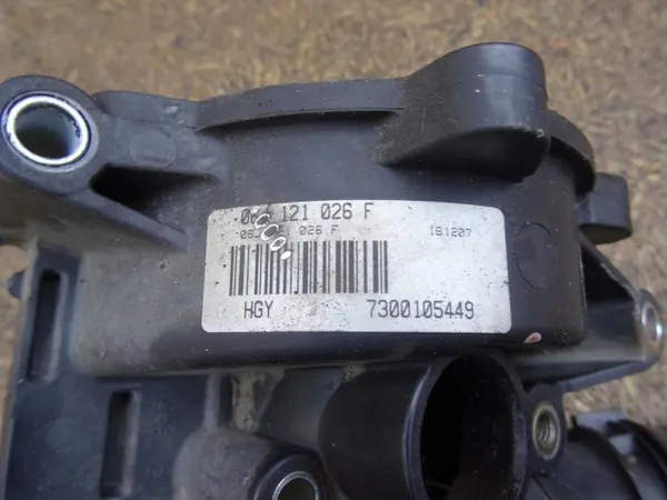 Vattenpump AUDI A5 8T A4 B8 2.0 TFSI 06J121026F image 4