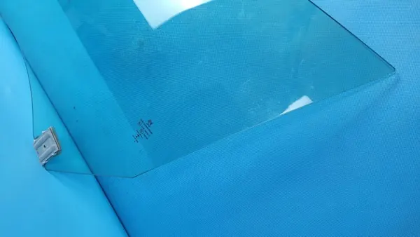 Ventana lateral izquierda delantera OEM 9816028380 image 5