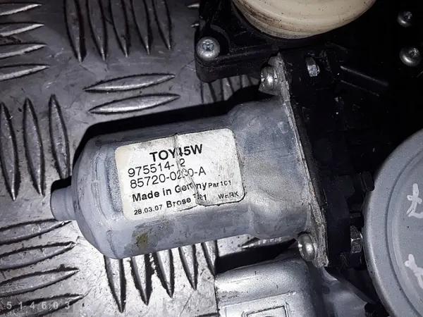 Régulateur de vitre Toyota Auris OEM 8572002230a image 3
