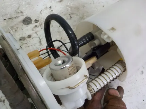 FIAT ALBEA 1.4 Bomba de combustível image 2