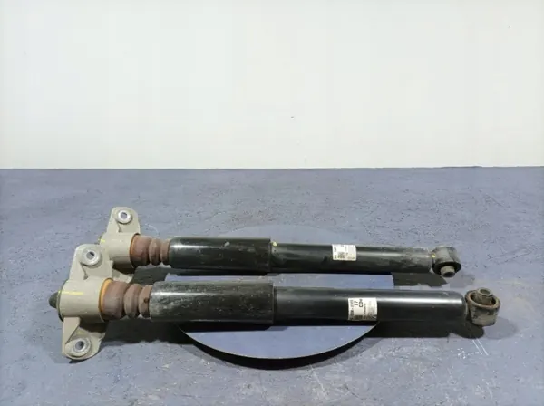 Kia Bakaxel Fjädring OEM 55300-J7XE0 - Begagnad image 2