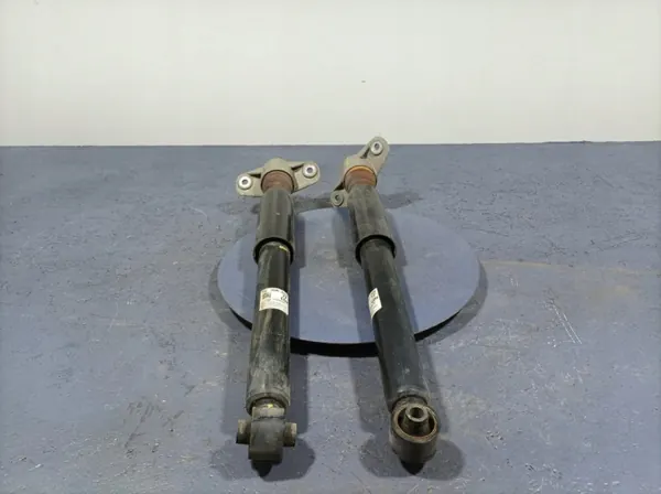 Kia Bakaxel Fjädring OEM 55300-J7XE0 - Begagnad image 3
