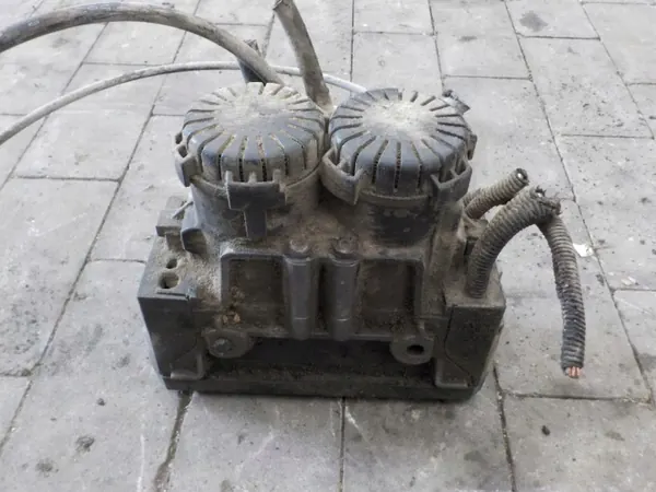 Válvula Moduladora EBS OEM 81521066042 para MAN TGA image 3