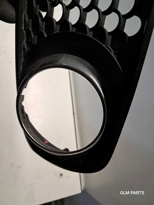 Rejilla de parachoques delantero izquierda MERCEDES C-204 AMG image 5