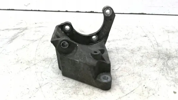 Stuurbekrachtigingspompbevestiging OEM 4R8Q3K738CC Land Rover image 3