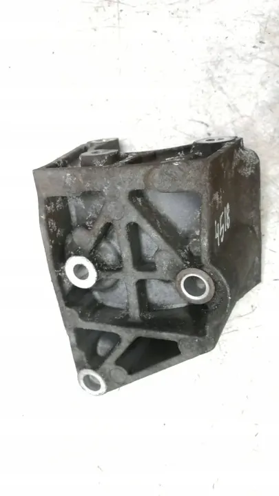 Stuurbekrachtigingspompbevestiging OEM 4R8Q3K738CC Land Rover image 5
