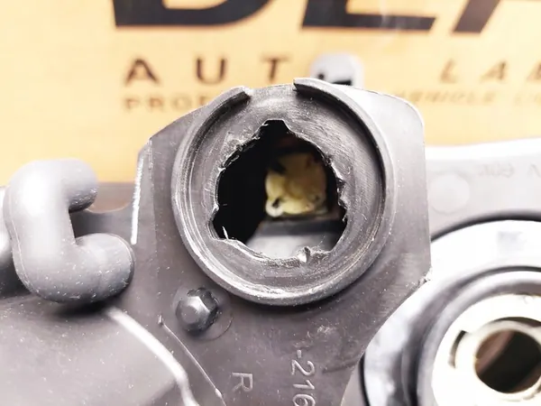 Faros derecho Depo Mazda 3 image 7