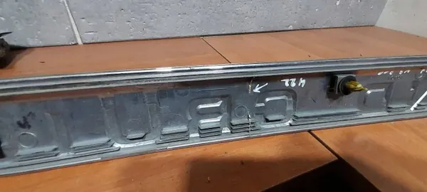 Toyota Land Cruiser V8 Achterklep Chrom Strip OEM 76801-60180 image 5
