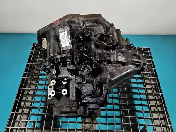 Manuaalivaihteisto 6B 79JA Suzuki SX4 I 06-09 1.9 DDIS image 7