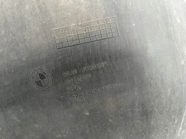 BMW Front Wheel Arch Right OE 7234832 image 3