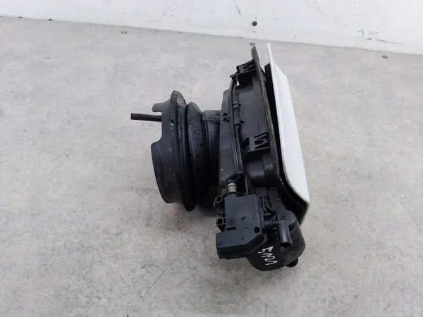 BMW X6 F16 Tankklappe OEM 7297009 - Gebraucht image 10
