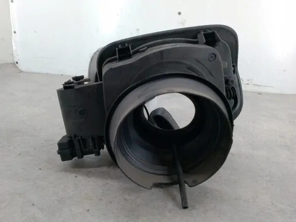 BMW X6 F16 Tankklappe OEM 7297009 - Gebraucht image 6