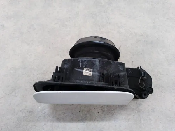 BMW X6 F16 Tankklappe OEM 7297009 - Gebraucht image 7