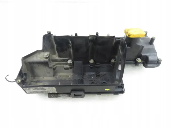 Roverin venttiilikansi OEM 81525835 75 2.0 CDT:lle image 9