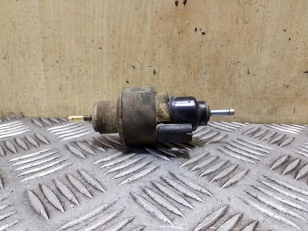 Land Rover Discovery 3 LR3 Bomba Combustible Webasto VAL163761 image 3