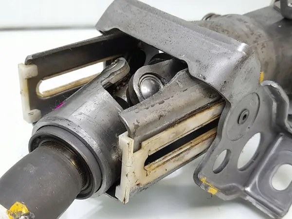 Mazda OE rattstolpskors GS1D - Begagnad image 4