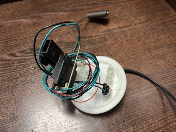 Sensor de nível de combustível OEM RAJ25006 Volvo S60 image 3